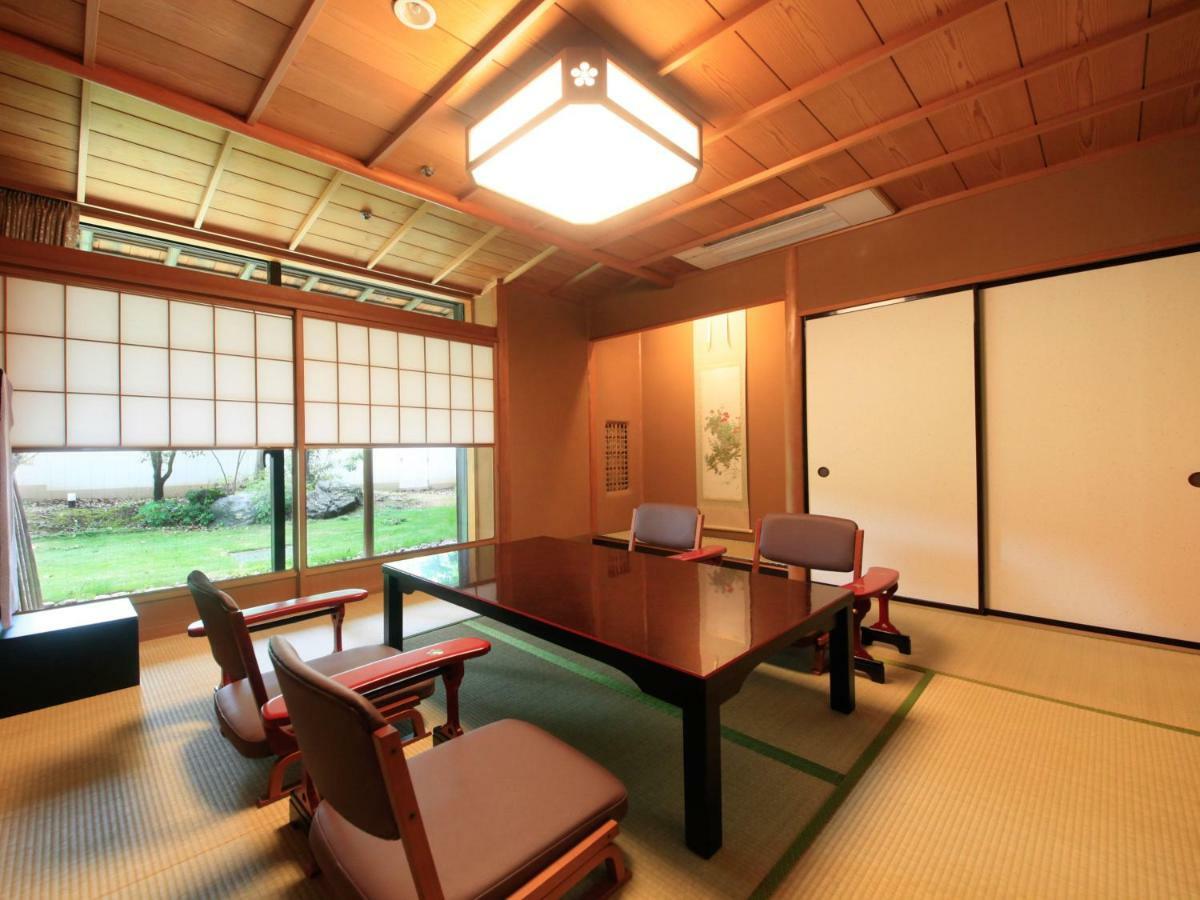 Hotel Yamashiro Onsen Miyabi No Yado Kaga Hyakumangoku Exterior foto